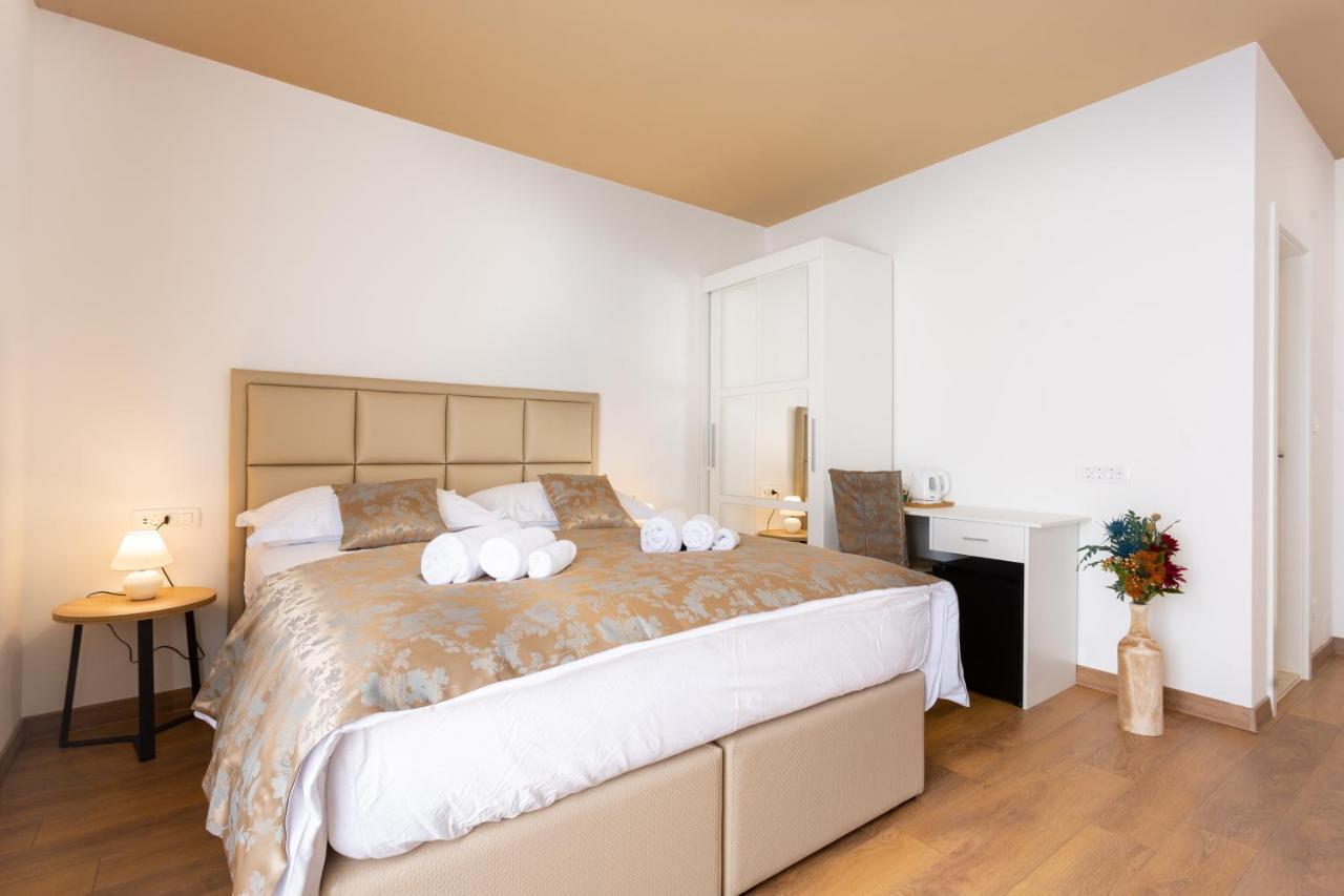 Luxury Rooms Fetivi Split Bagian luar foto