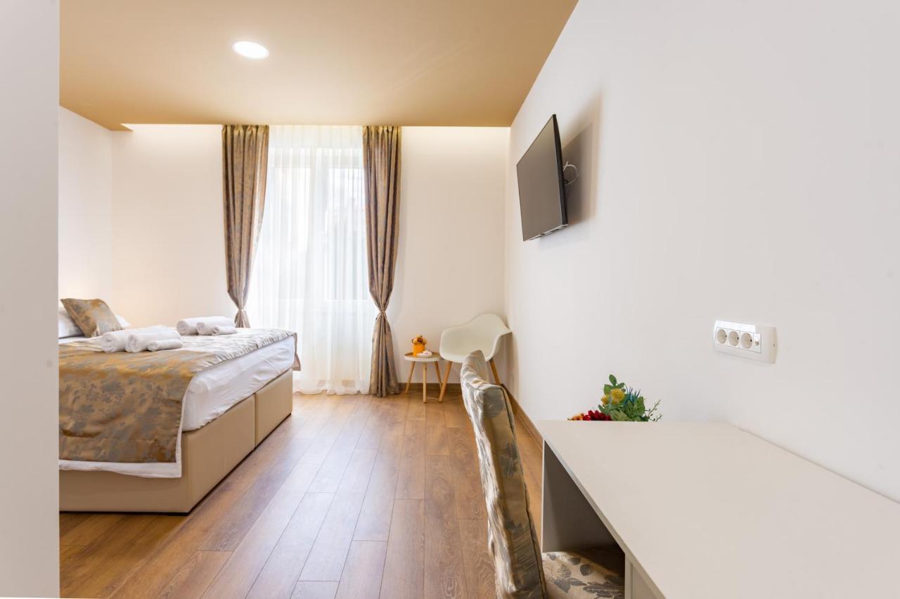 Luxury Rooms Fetivi Split Bagian luar foto