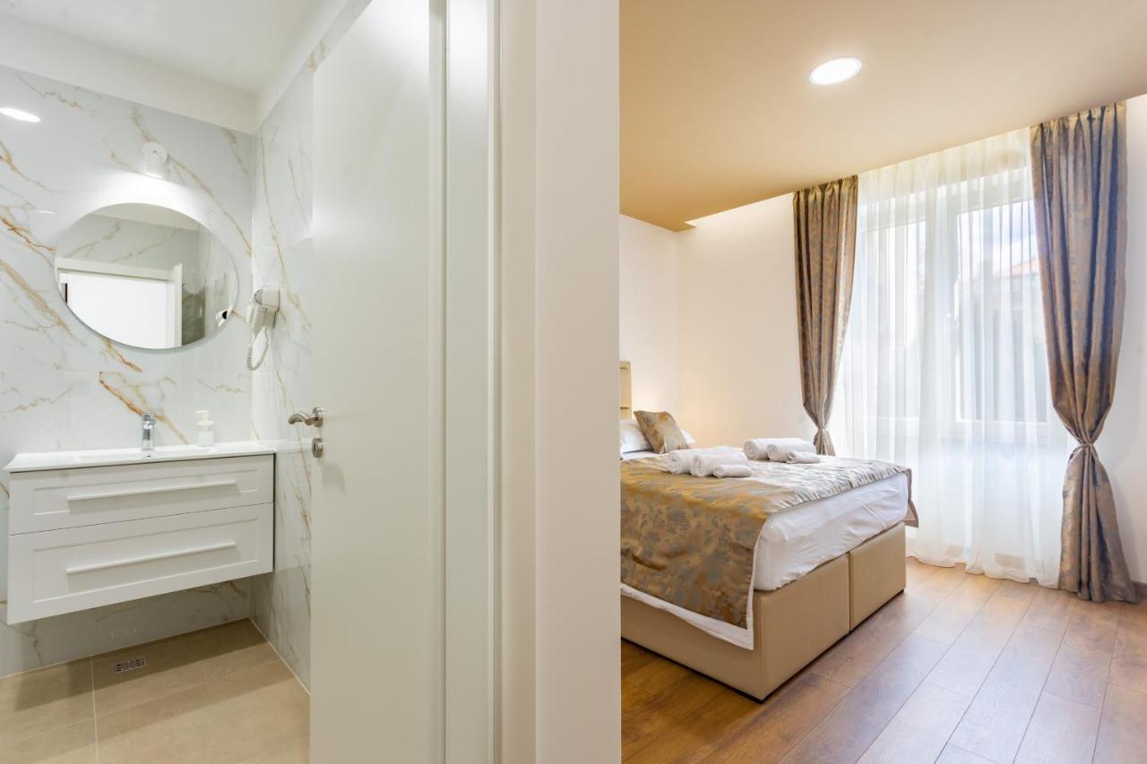 Luxury Rooms Fetivi Split Bagian luar foto
